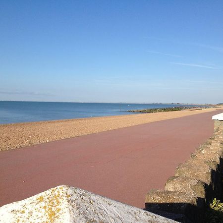 The Beach Bed and Breakfast Hythe  Exterior foto